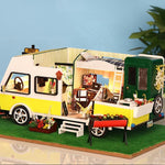 Wooden Doll House For Girls - Babies Hunt